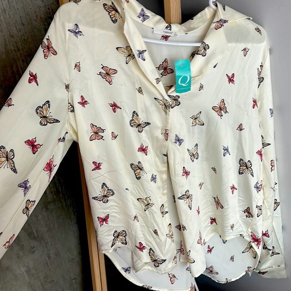 Brand new silk shirt- never worn - Picture 1 of 1